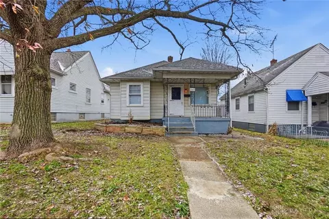 305 E Siebenthaler Ave, Dayton, OH 45405