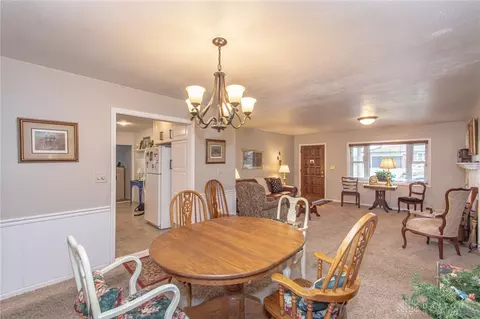 1105 Chateau Dr, Kettering, OH 45429 photo 8