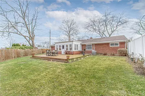 1105 Chateau Dr, Kettering, OH 45429 photo 27