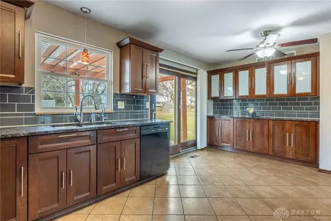 Kitchen - 6970 Prairie Rd, Springfield, OH 45502 photo 4 of 4