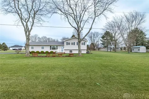 Exterior - 6970 Prairie Rd, Springfield, OH 45502 photo 10 of 12