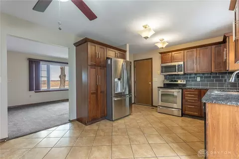 Kitchen - 6970 Prairie Rd, Springfield, OH 45502 photo 3 of 4