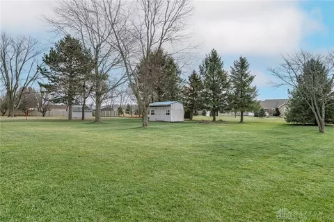 Exterior - 6970 Prairie Rd, Springfield, OH 45502 photo 7 of 12