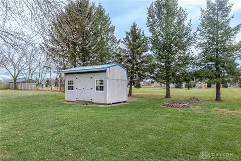 Exterior - 6970 Prairie Rd, Springfield, OH 45502 photo 8 of 12