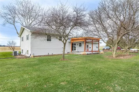 Exterior - 6970 Prairie Rd, Springfield, OH 45502 photo 6 of 12