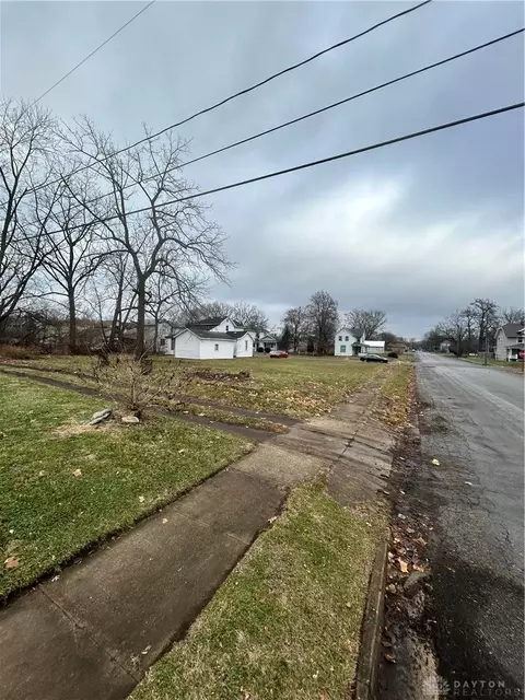 405 W Southern Ave, Springfield, OH 45506 photo 11