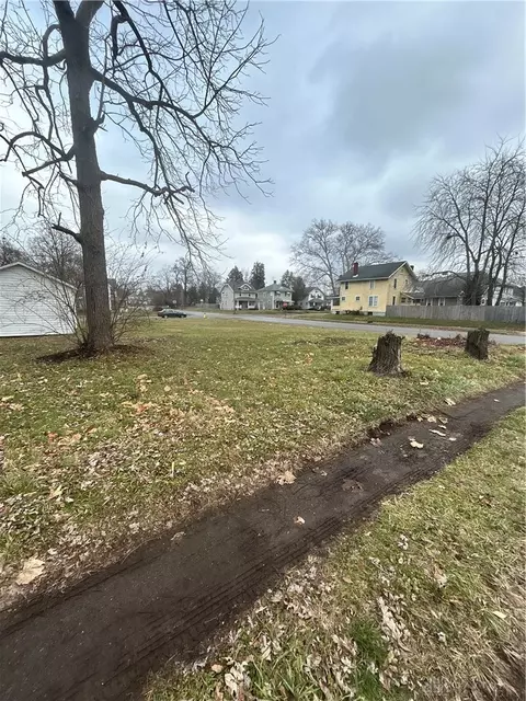 405 W Southern Ave, Springfield, OH 45506 photo 7