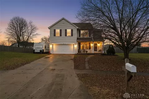 8737 Appleridge Ct, Franklin, OH 45005
