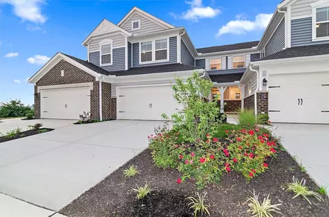 407 Bandon Dunes Ct #12-301, Turtlecreek Twp, OH 45036