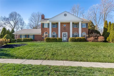 5018 Lausanne Dr, Centerville, OH 45458