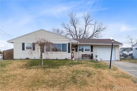 1222 Hemlock Dr, Fairborn, OH 45324