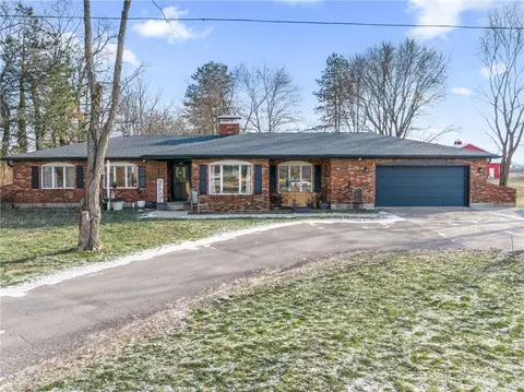 930 N Bickett Rd, Xenia, OH 45385