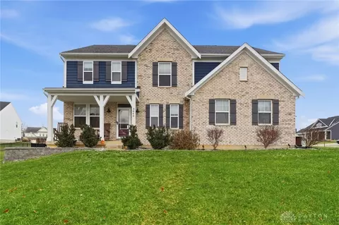 3640 Magnolia Trace Dr, Bellbrook, OH 45305