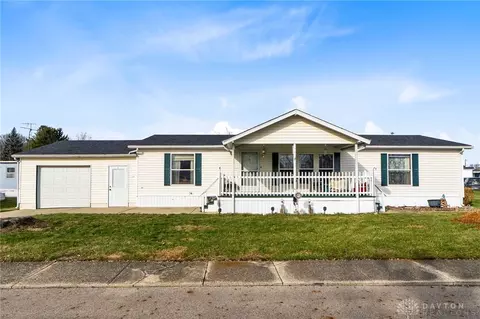 12276 Manning Pl, Medway, OH 45341