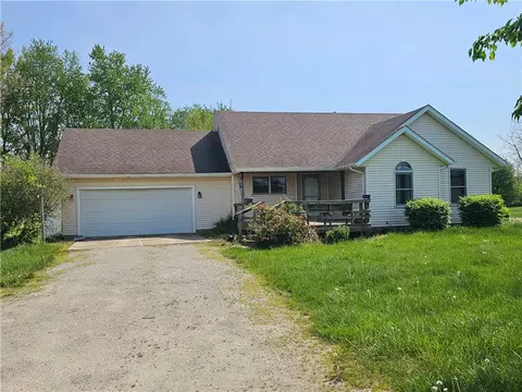 43 Hidden Creek Dr, Jamestown, OH 45335