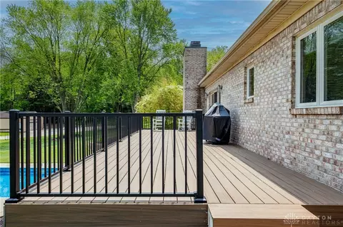 Exterior - 5152 S Tecumseh Rd, Springfield, OH 45502 photo 6 of 24
