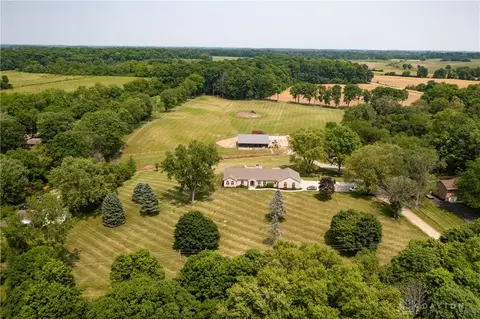 View/Area - 5152 S Tecumseh Rd, Springfield, OH 45502 photo 3 of 9