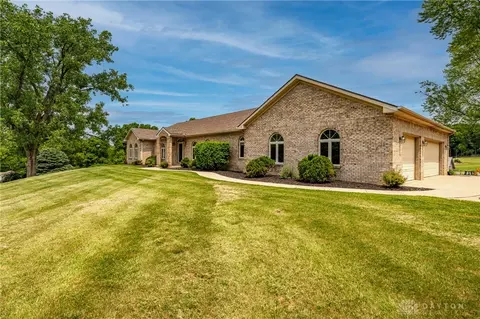 Exterior - 5152 S Tecumseh Rd, Springfield, OH 45502 photo 1 of 24