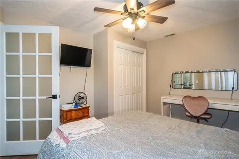 Bedroom - 5152 S Tecumseh Rd, Springfield, OH 45502 photo 8 of 10