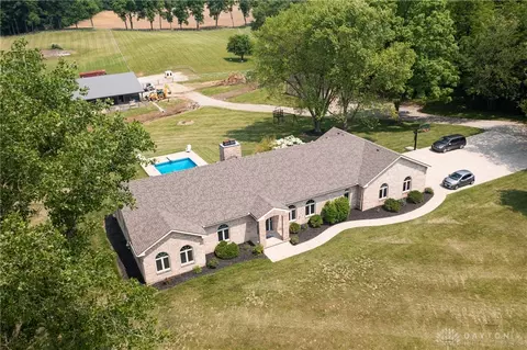 5152 S Tecumseh Rd, Springfield, OH 45502