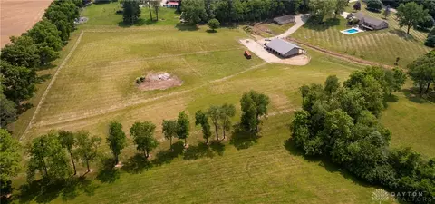 View/Area - 5152 S Tecumseh Rd, Springfield, OH 45502 photo 8 of 9