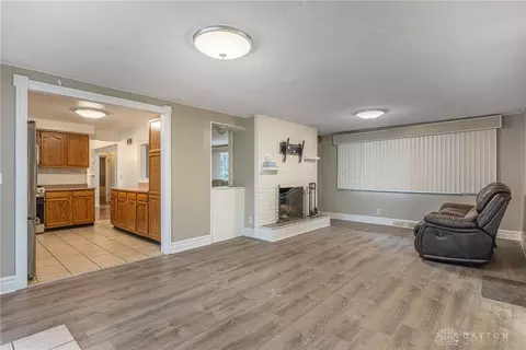 Living - 646 Marieda Dr, Cincinnati, OH 45245 photo 6 of 7