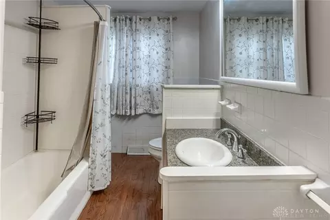 Bath - 646 Marieda Dr, Cincinnati, OH 45245 photo 3 of 4