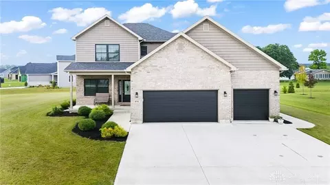 974 Stony Brook Ln, Troy, OH 45373