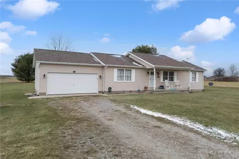 10592 Horseshoe Rd, Lynchburg, OH 45142