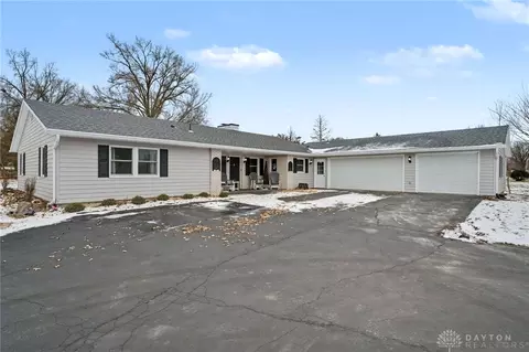 6070 Studebaker Rd, Tipp City, OH 45371