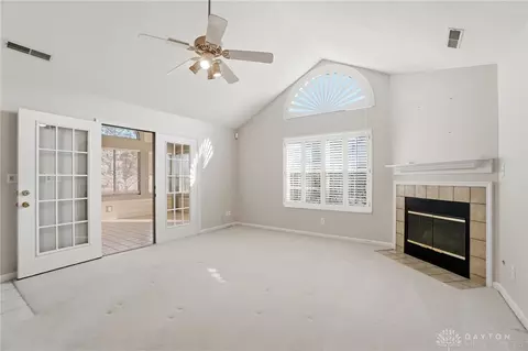 92 Villa Pointe Dr, Springboro, OH 45066 photo 9