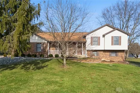 4290 Laura Marie Dr, Waynesville, OH 45068
