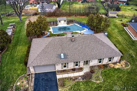 1451 Roamont Dr, Dayton, OH 45459