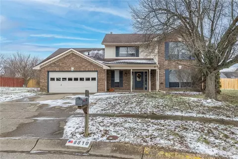 8810 Cabin Croft Ct, Huber Heights, OH 45424