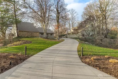 4445 Moraine Ridge Ln, Kettering, OH 45429