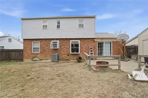 Exterior - 2585 Fulbourne Dr, Cincinnati, OH 45231 photo 4 of 9