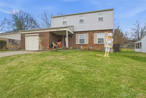 Exterior - 2585 Fulbourne Dr, Cincinnati, OH 45231 photo 2 of 9