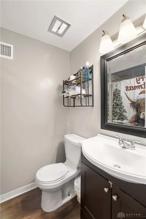 Bath - 2585 Fulbourne Dr, Cincinnati, OH 45231 photo 6 of 6