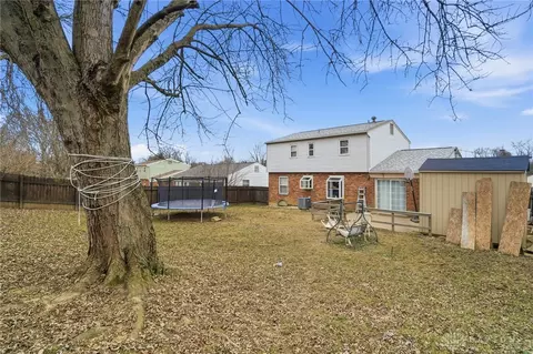 Exterior - 2585 Fulbourne Dr, Cincinnati, OH 45231 photo 7 of 9