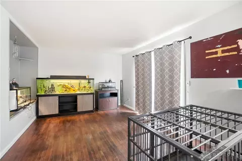 Living - 2585 Fulbourne Dr, Cincinnati, OH 45231 photo 1 of 1