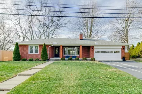 119 N Wolf Creek St, Brookville, OH 45309