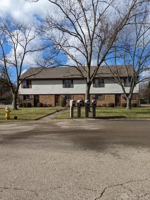 7831 Betsy Ross Cir, Dayton, OH 45459