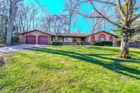 1366 Scenicview Ct, Dayton, OH 45459