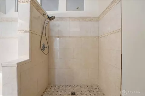Bath - 5673 Dockside Dr, Mason, OH 45040 photo 5 of 8