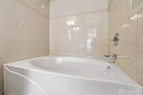 Bath - 5673 Dockside Dr, Mason, OH 45040 photo 4 of 8