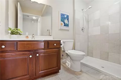 Bath - 5673 Dockside Dr, Mason, OH 45040 photo 6 of 8