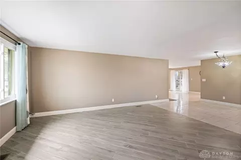 Living - 170 Lodewood Dr, Centerville, OH 45458 photo 2 of 6
