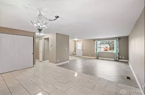 Living - 170 Lodewood Dr, Centerville, OH 45458 photo 5 of 6