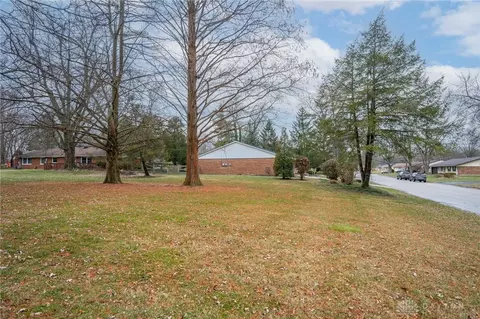 Exterior - 170 Lodewood Dr, Centerville, OH 45458 photo 6 of 6