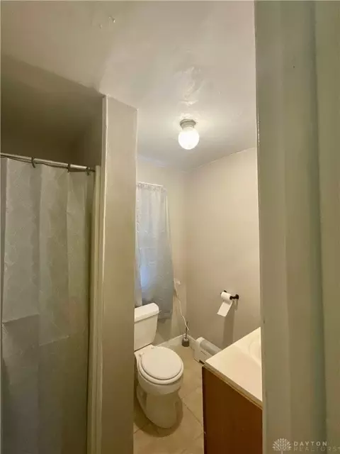 Bath - 1132 Hale Ave, Kettering, OH 45419 photo 2 of 2